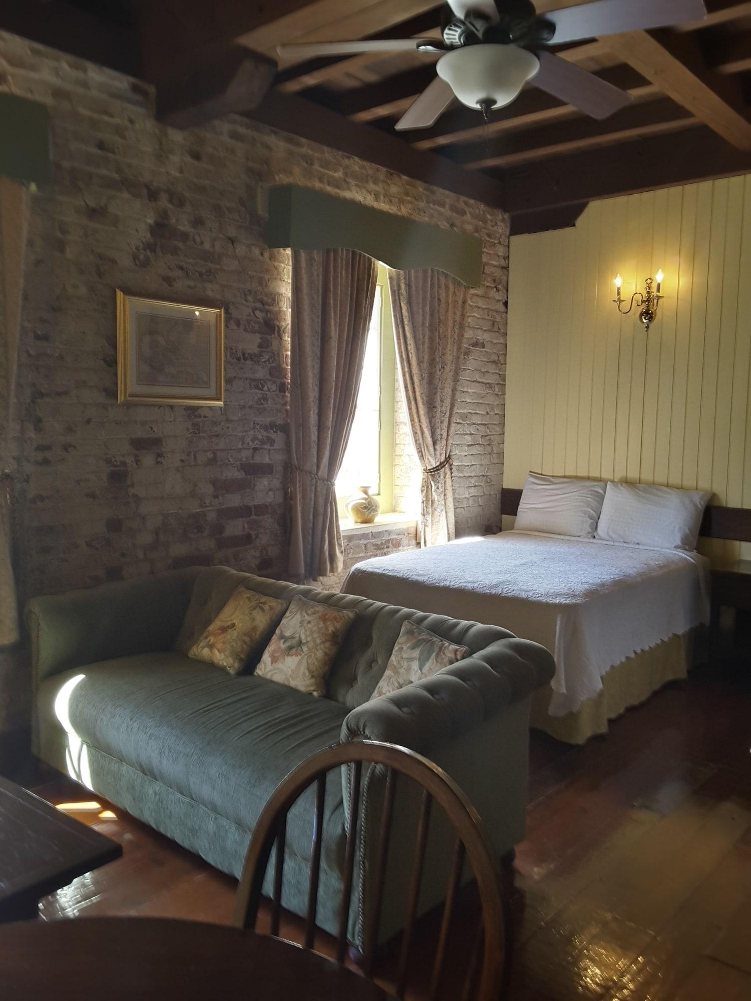 Copper And Lumber Store Hotel English Harbour エクステリア 写真