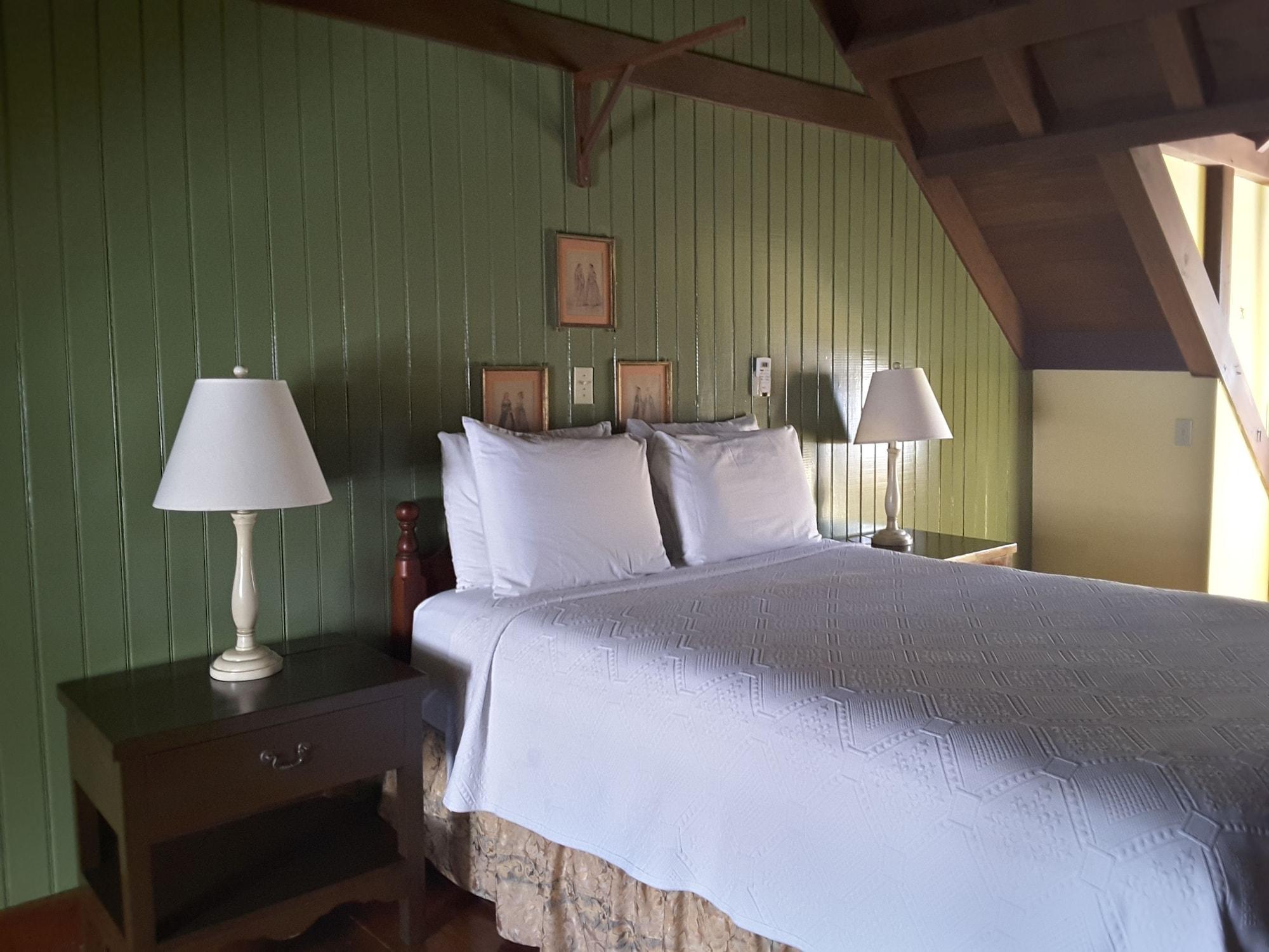 Copper And Lumber Store Hotel English Harbour エクステリア 写真