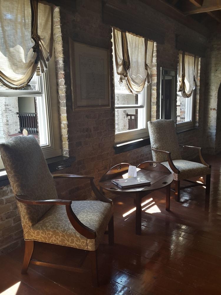 Copper And Lumber Store Hotel English Harbour エクステリア 写真