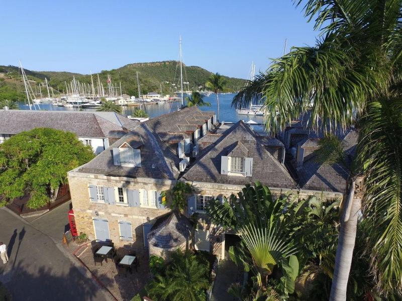 Copper And Lumber Store Hotel English Harbour エクステリア 写真
